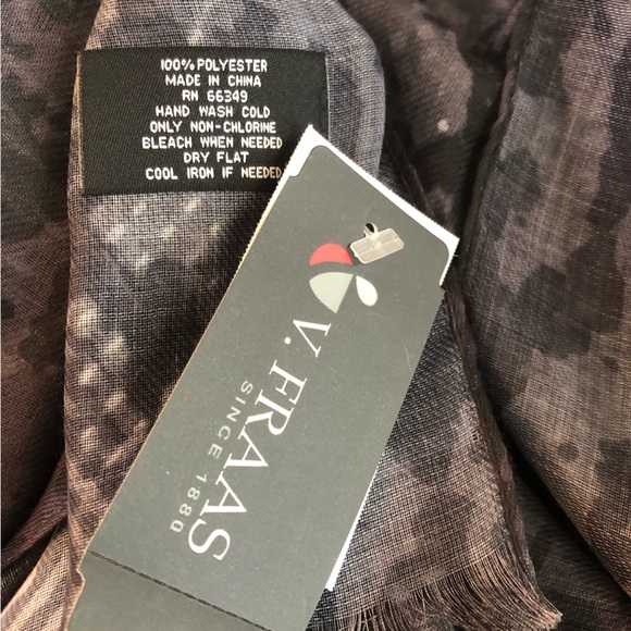 Black Snake Print Scarf/Wrap - Picture 4 of 4